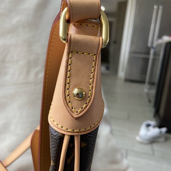💯 Authentic LV Odeon pm Crossbody bag in pristine condition - Picture 6 of 16